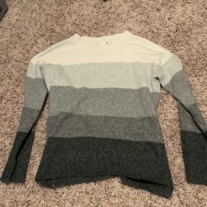 SO girls sweater